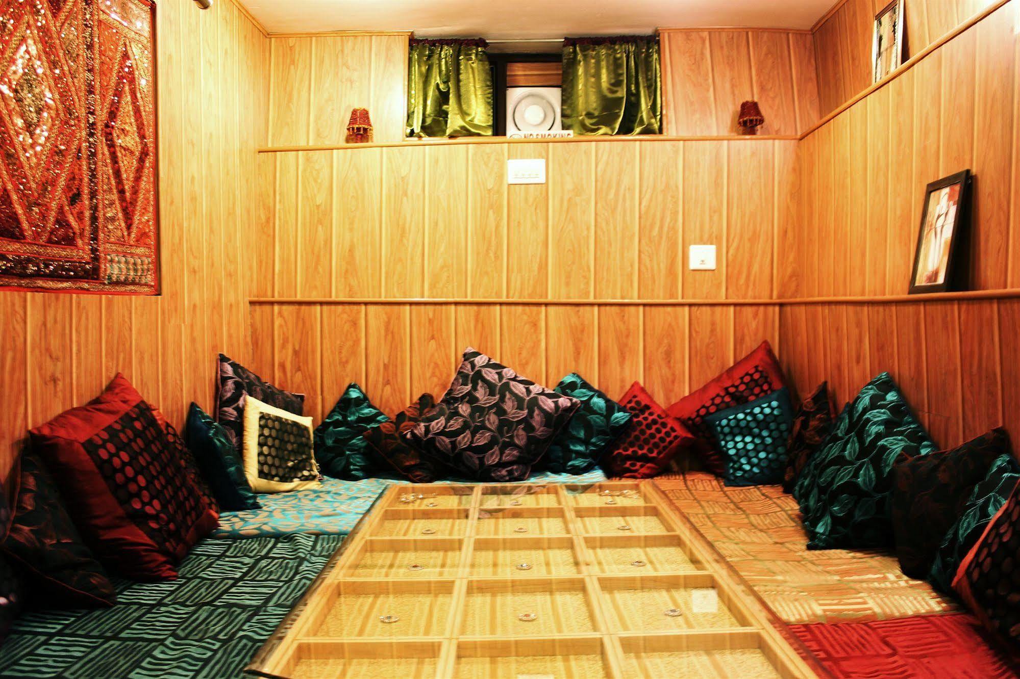 Hotel Walisons Resorts Srinagar  Luaran gambar