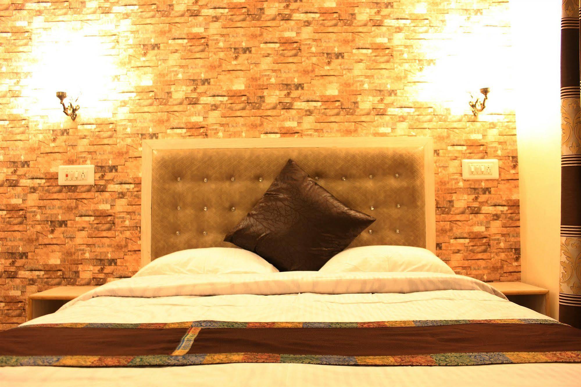 Hotel Walisons Resorts Srinagar  Luaran gambar