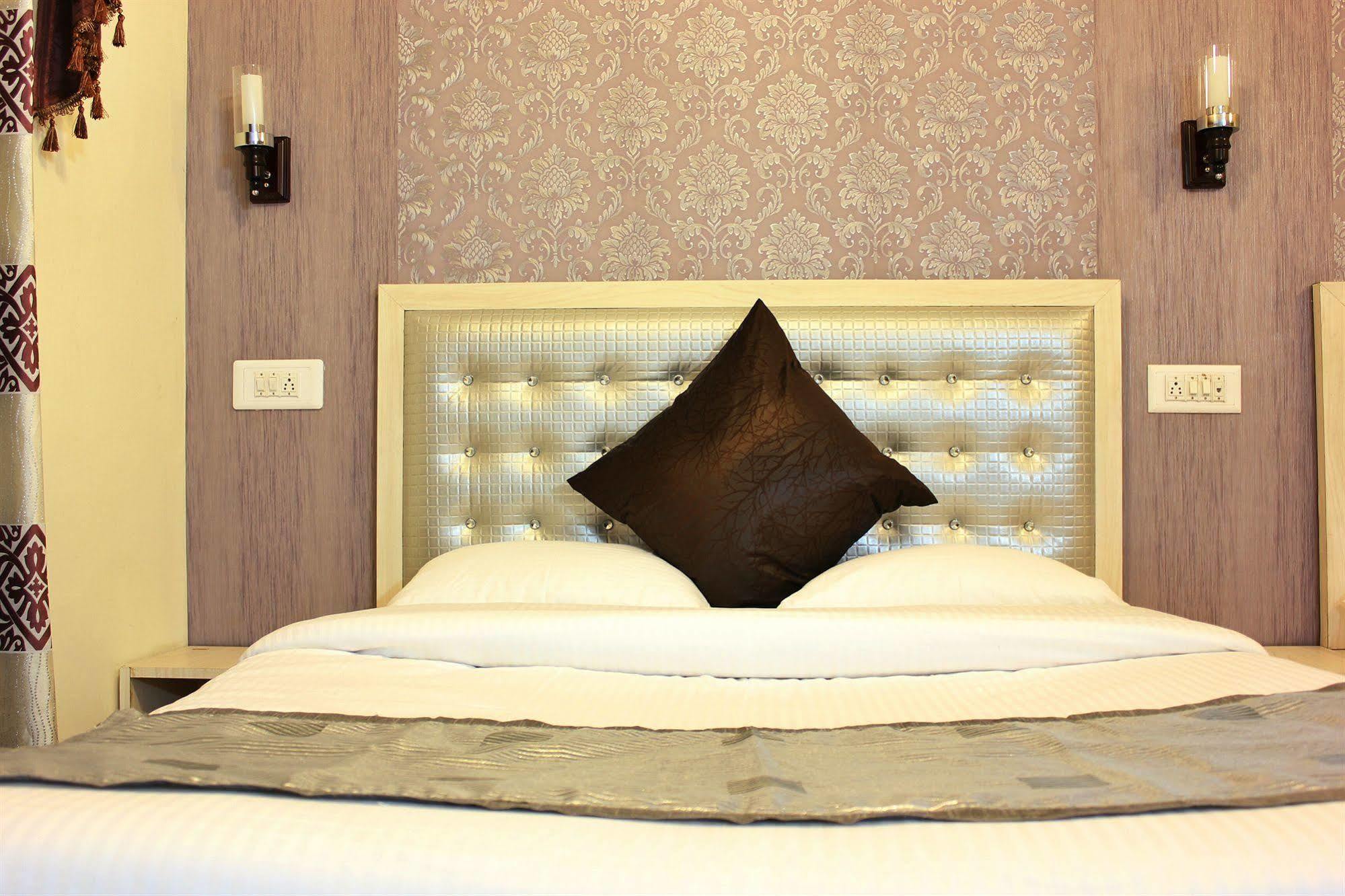Hotel Walisons Resorts Srinagar  Luaran gambar